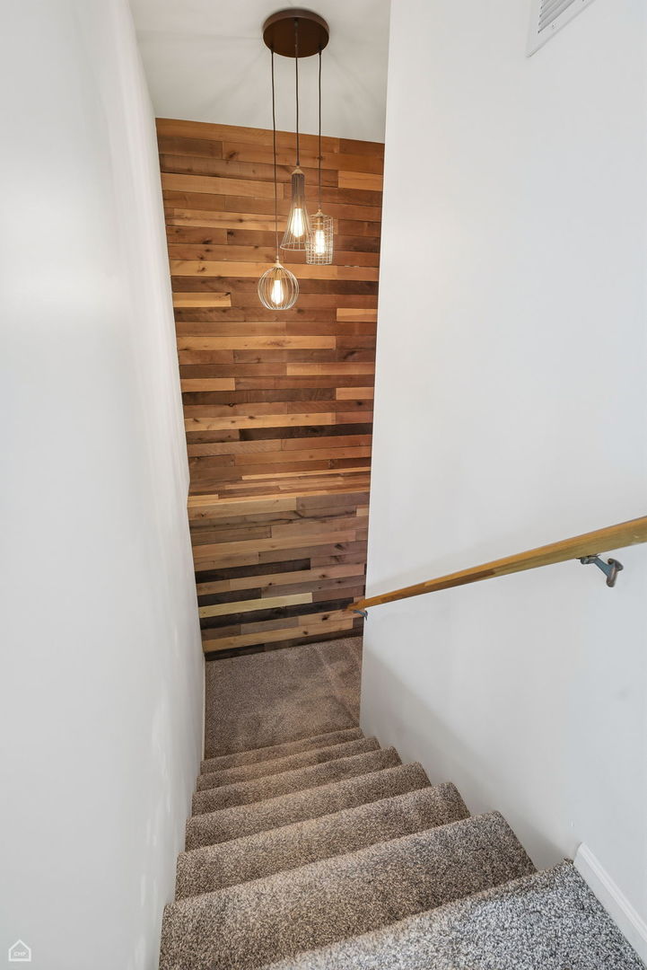 27071 N Ridge Street