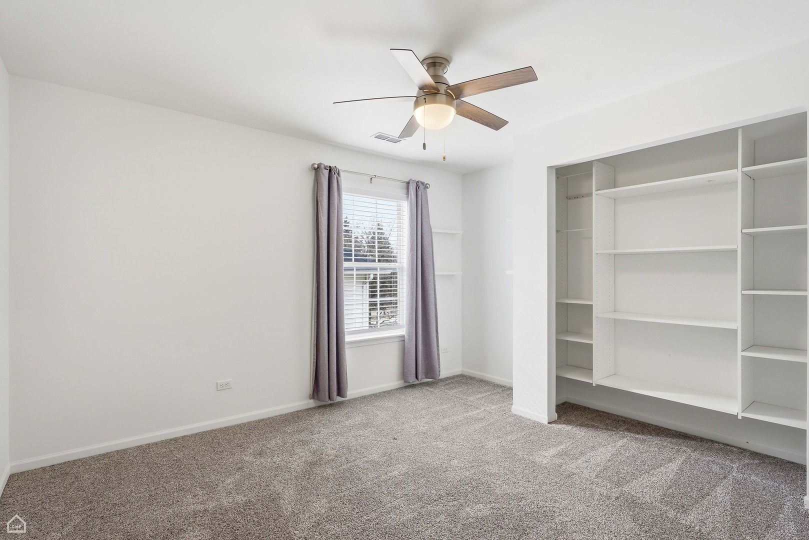 27071 N Ridge Street