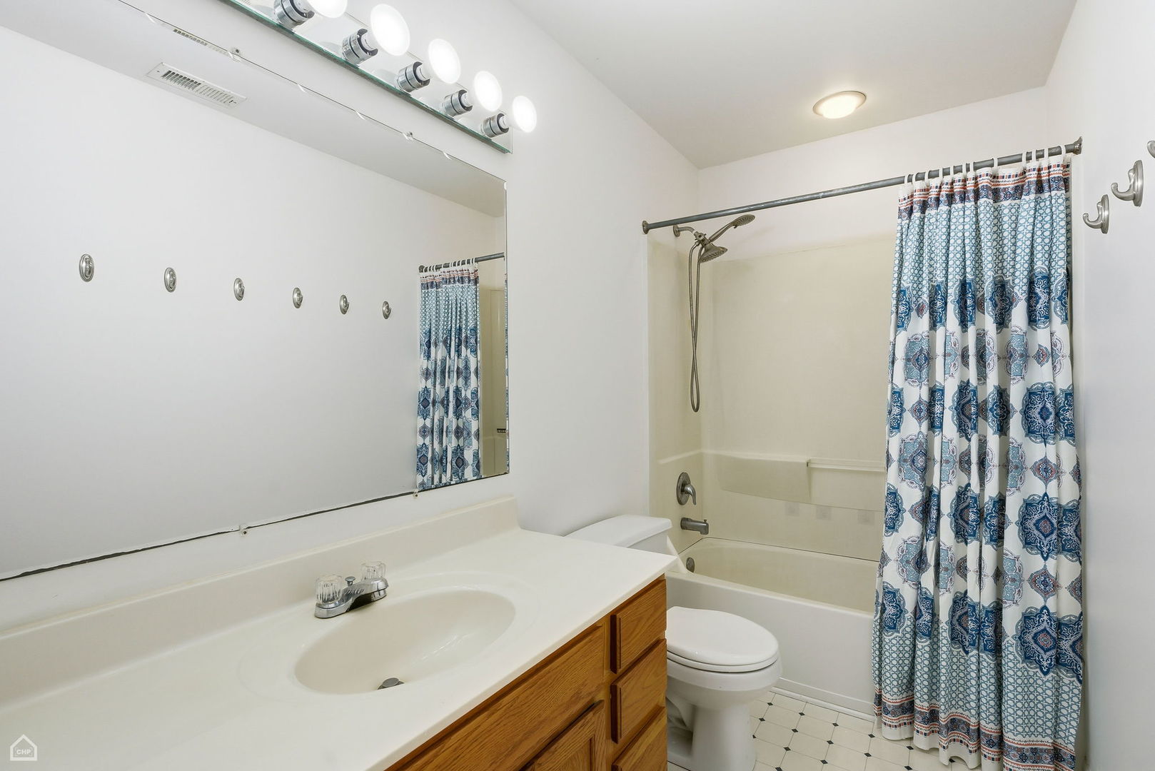 27071 N Ridge Street