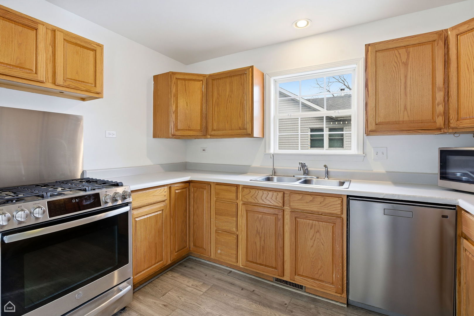 27071 N Ridge Street