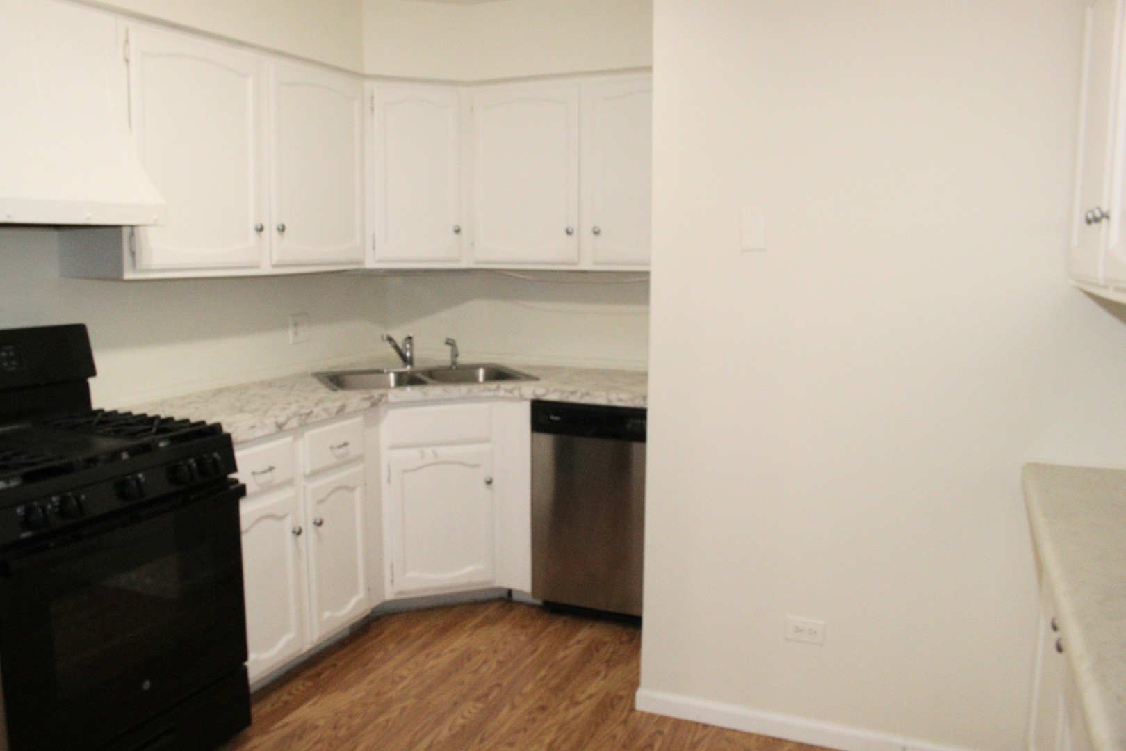 2 Timber Lane Unit: 17