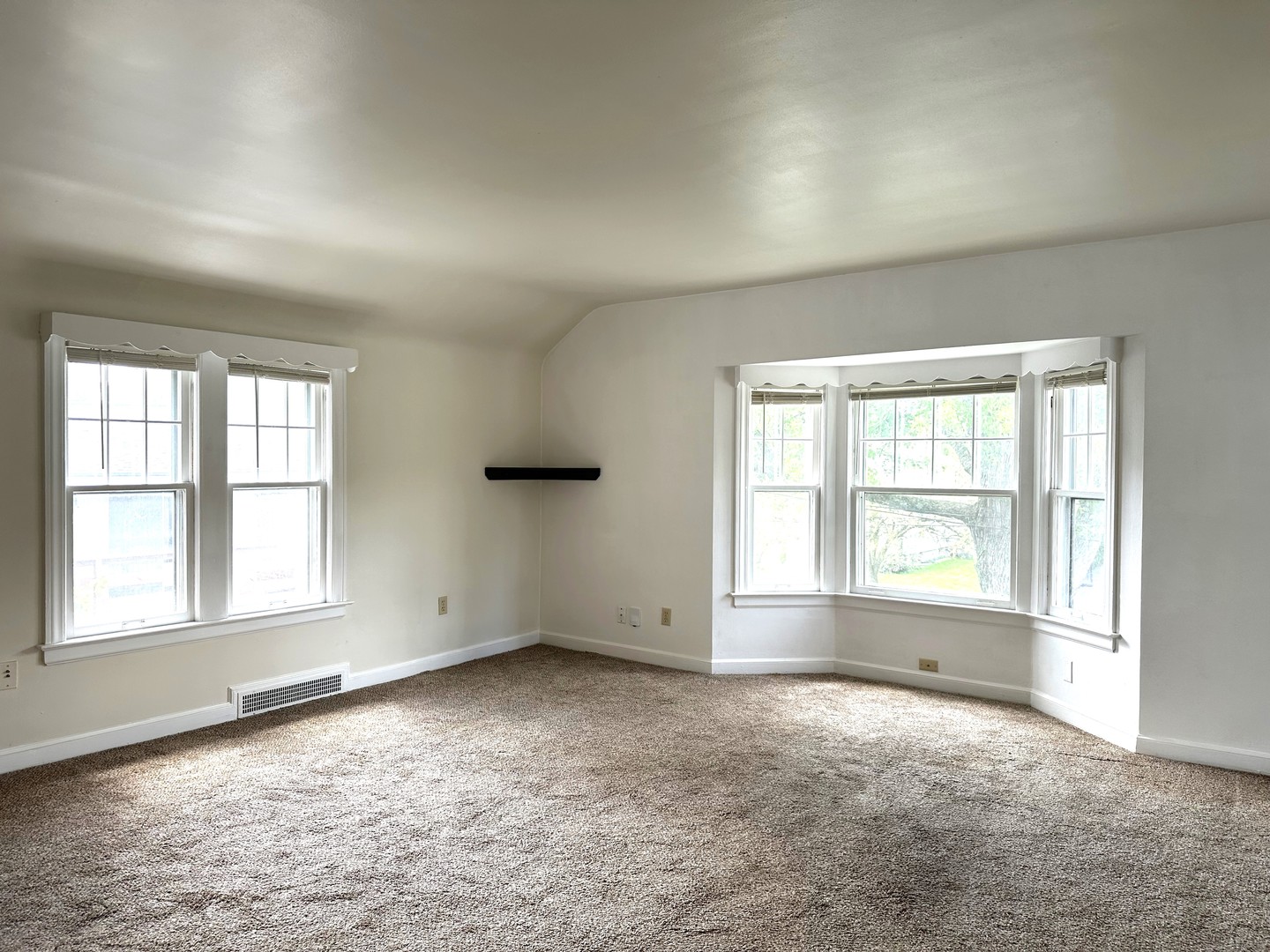 820 Clay Street Unit: 1-2