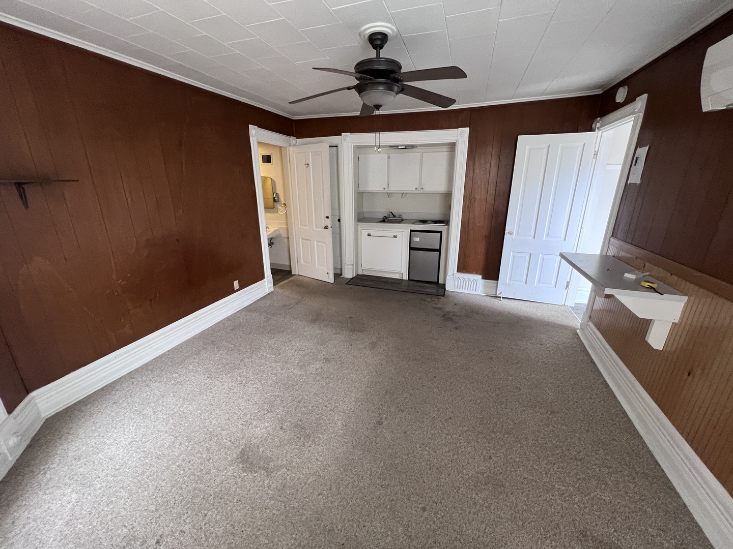 820 Clay Street Unit: 0