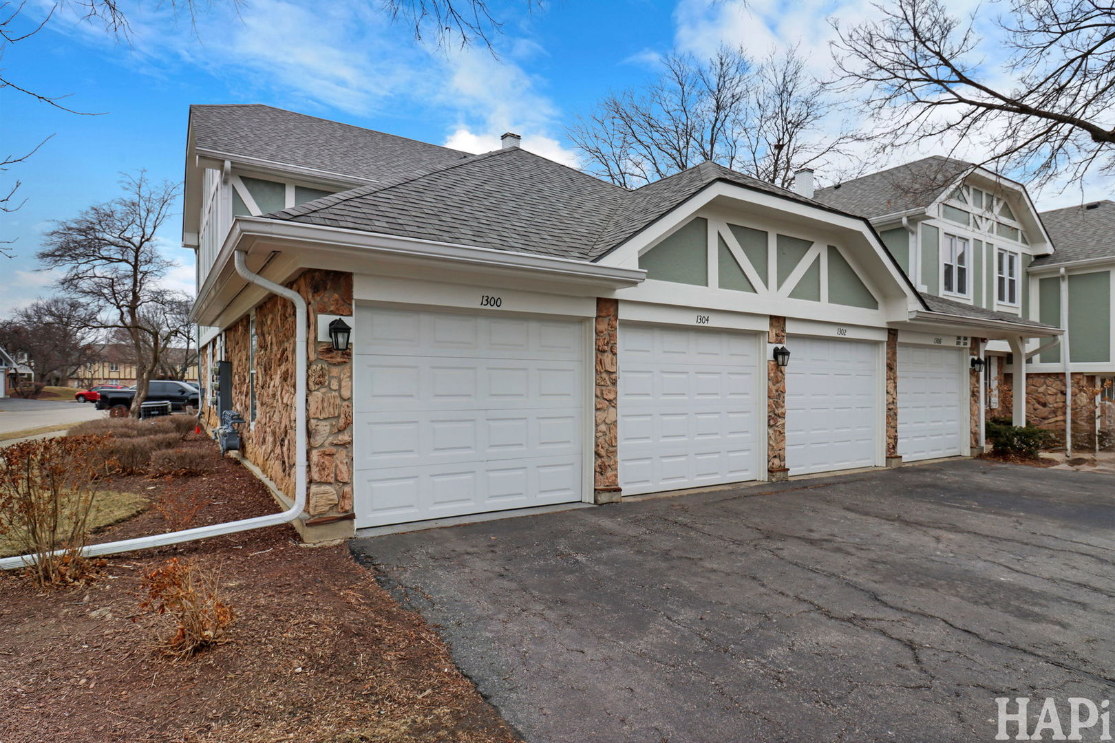 1300 Cromwell Court Unit: 1300