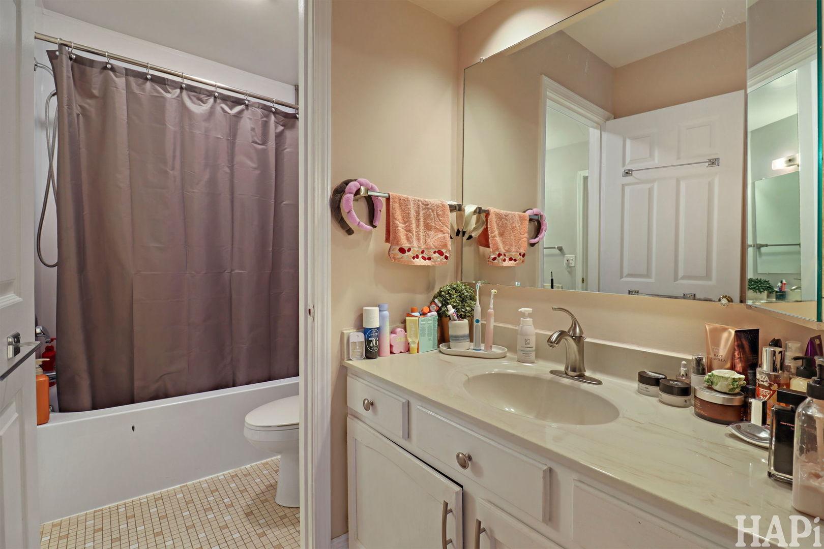 1300 Cromwell Court Unit: 1300
