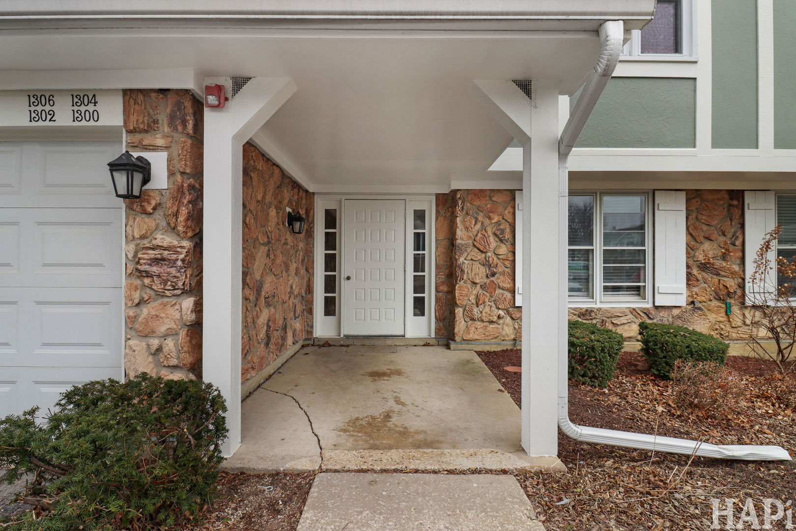 1300 Cromwell Court Unit: 1300