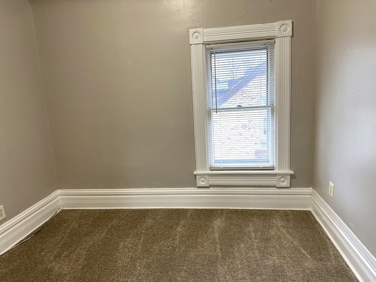 441 Addison Street Unit: 4