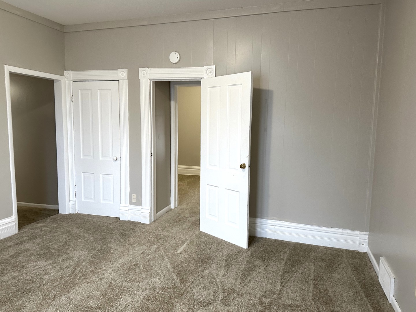 441 Addison Street Unit: 4