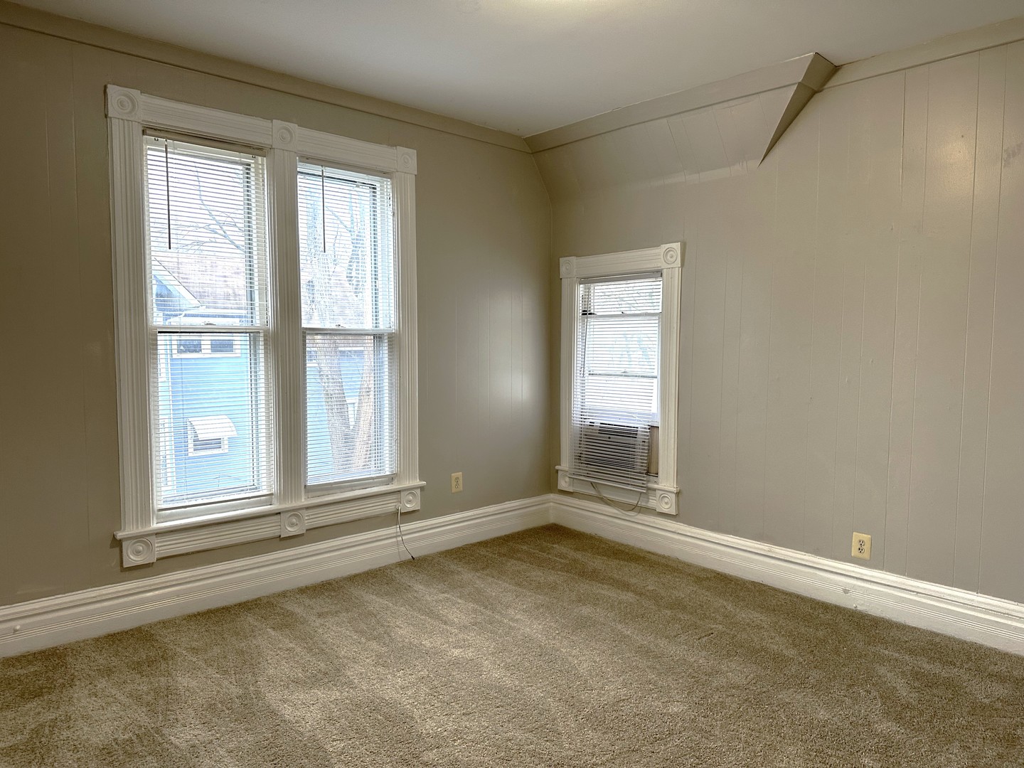 441 Addison Street Unit: 4