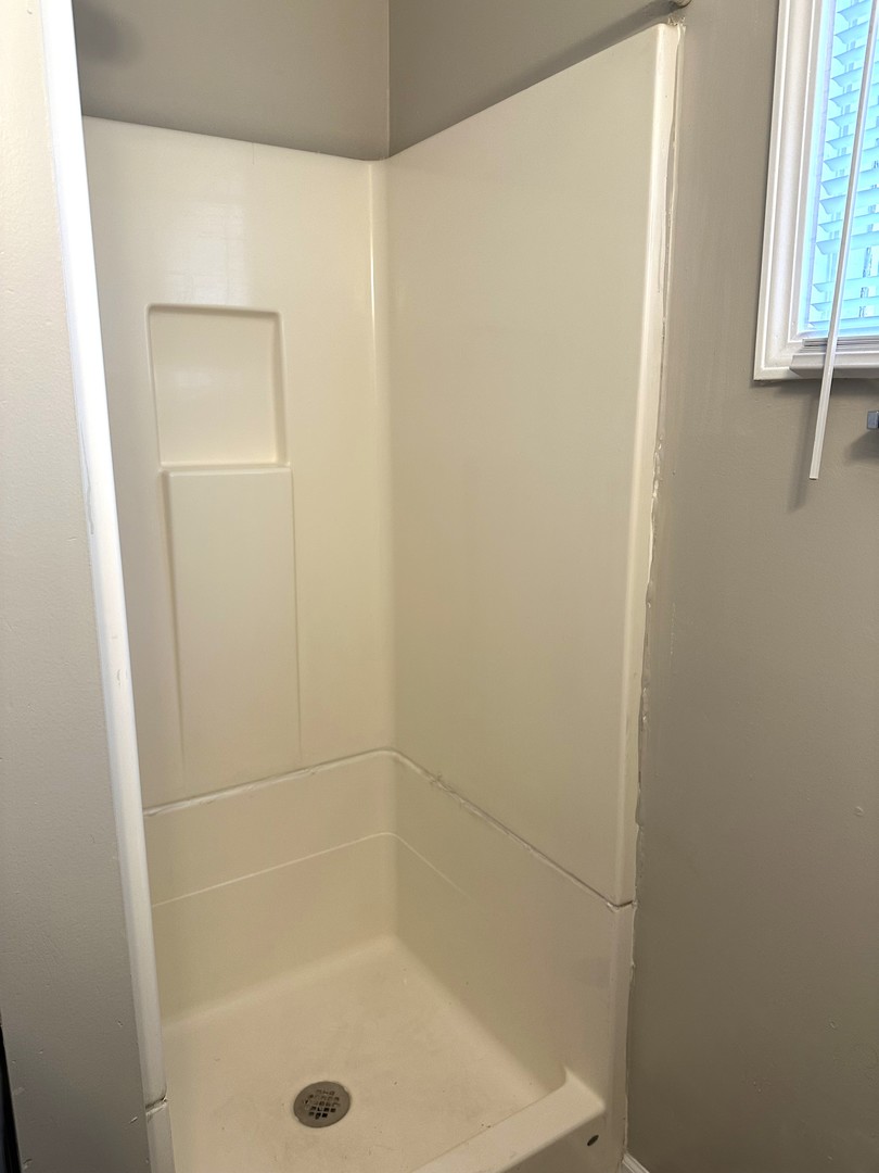 441 Addison Street Unit: 4