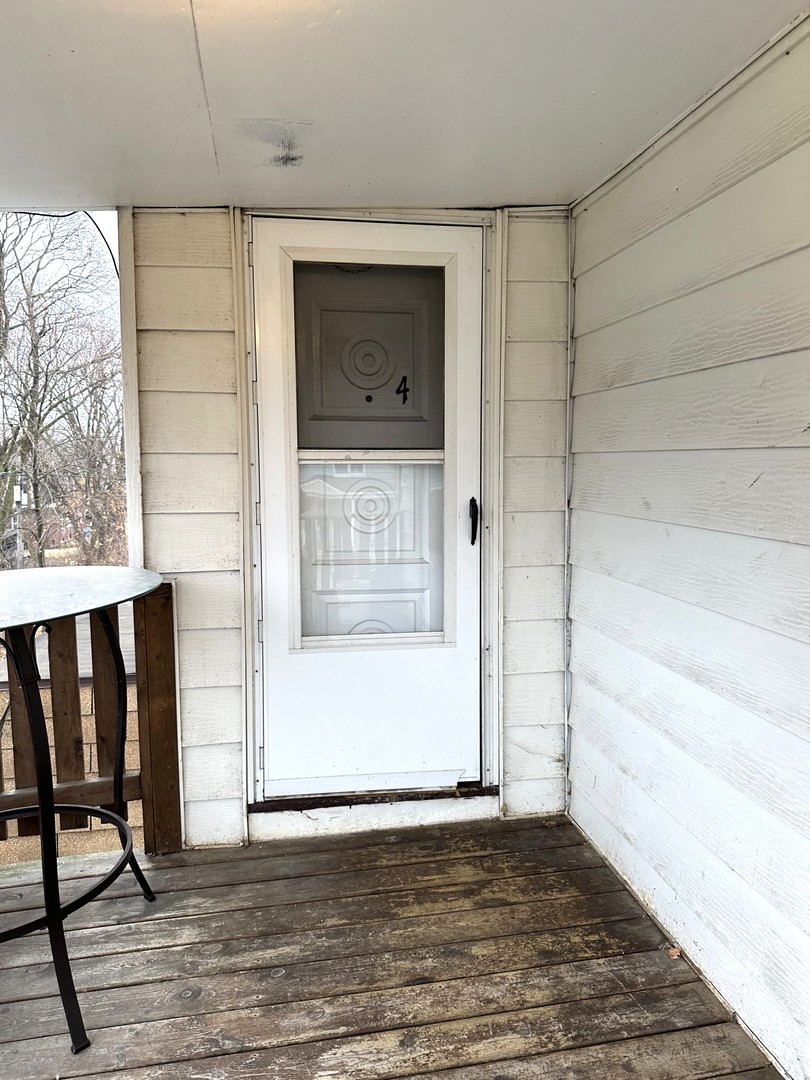 441 Addison Street Unit: 4