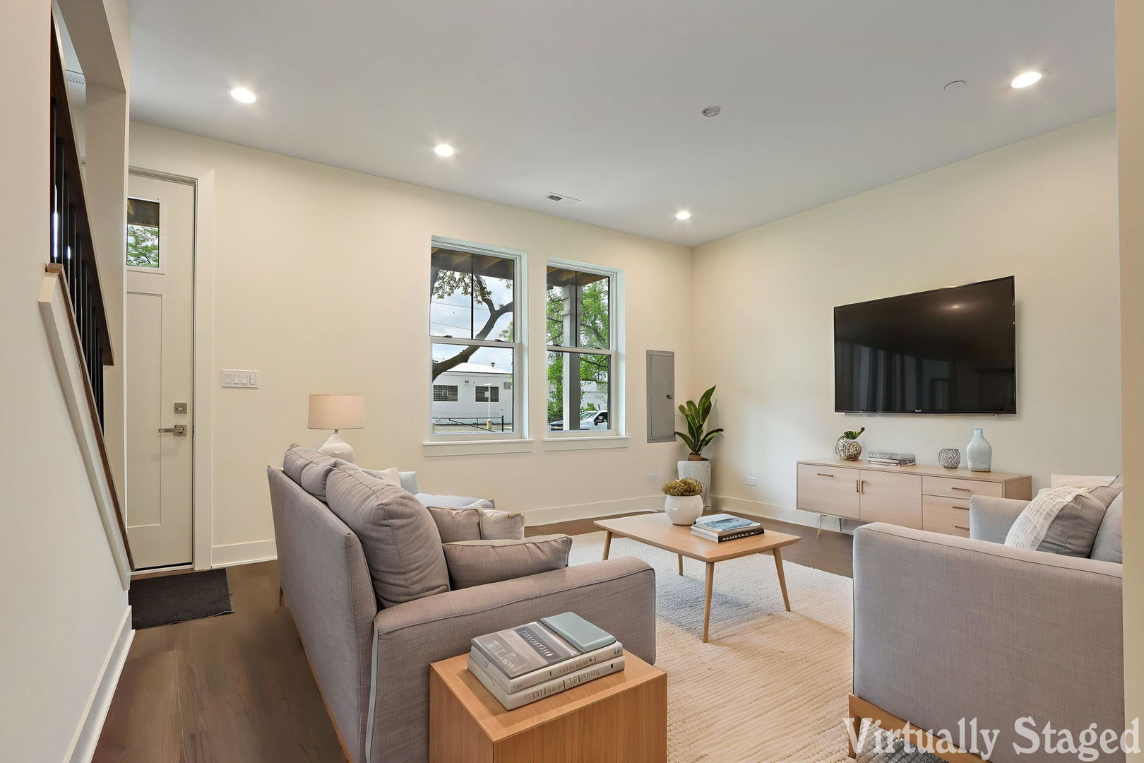 160 Washington Street Unit: 160