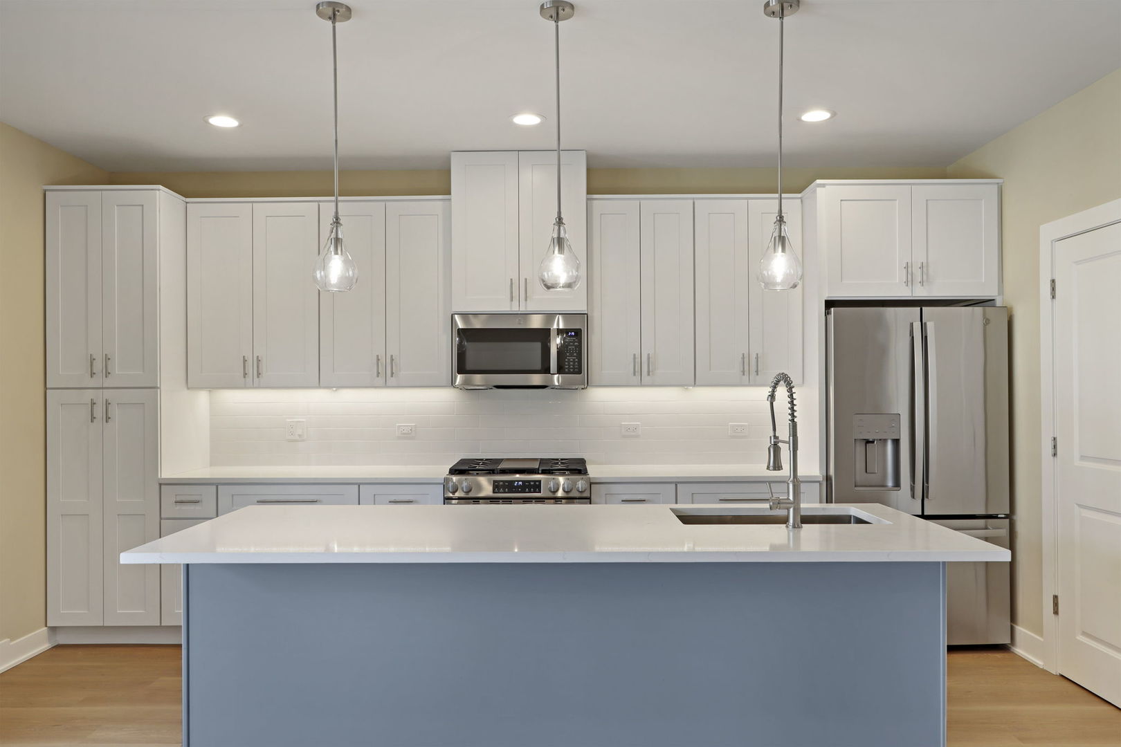 160 Washington Street Unit: 160