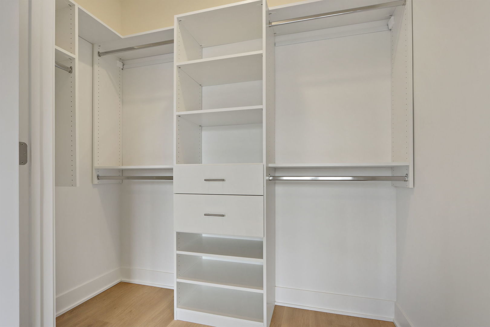 160 Washington Street Unit: 160