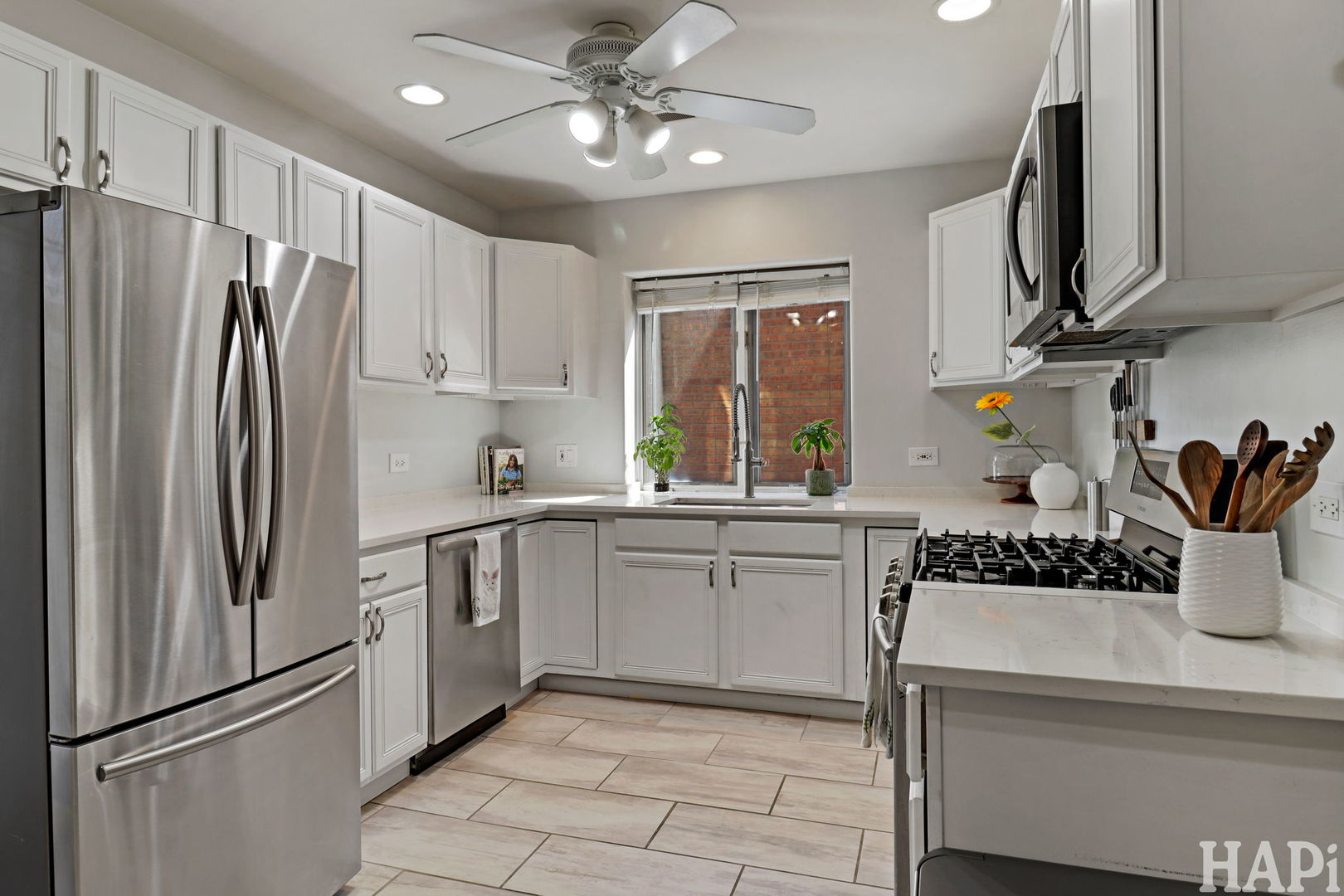 4716 W Addison Street Unit: 2E