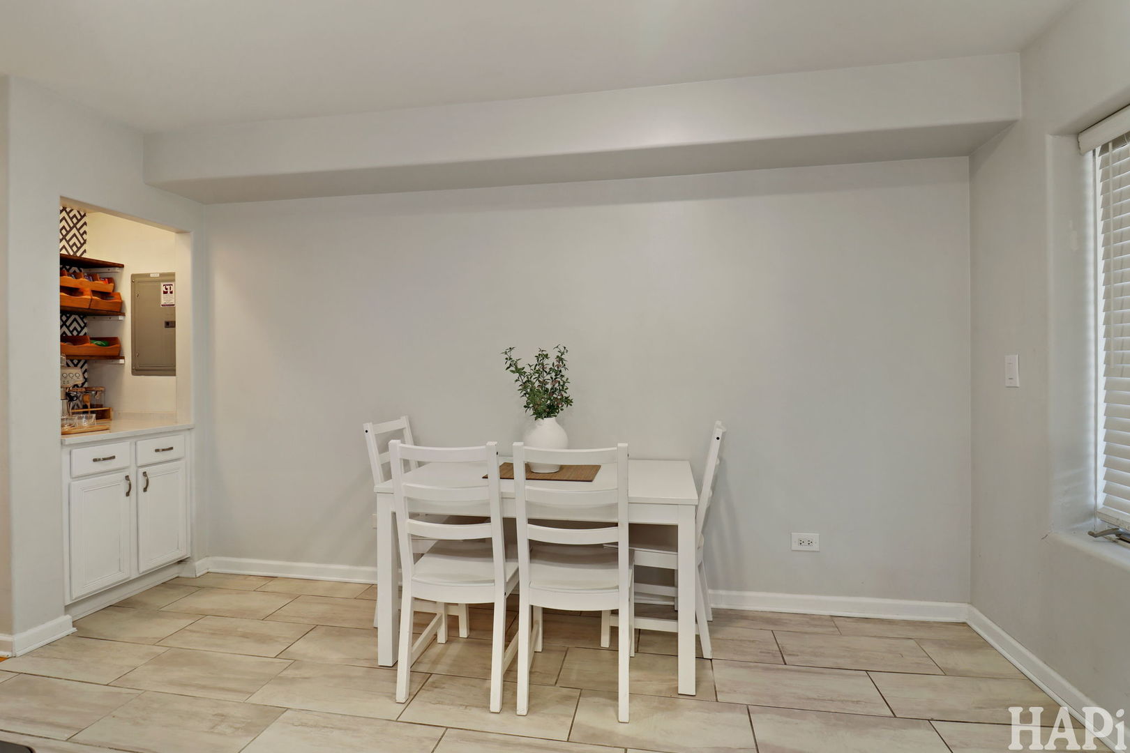 4716 W Addison Street Unit: 2E