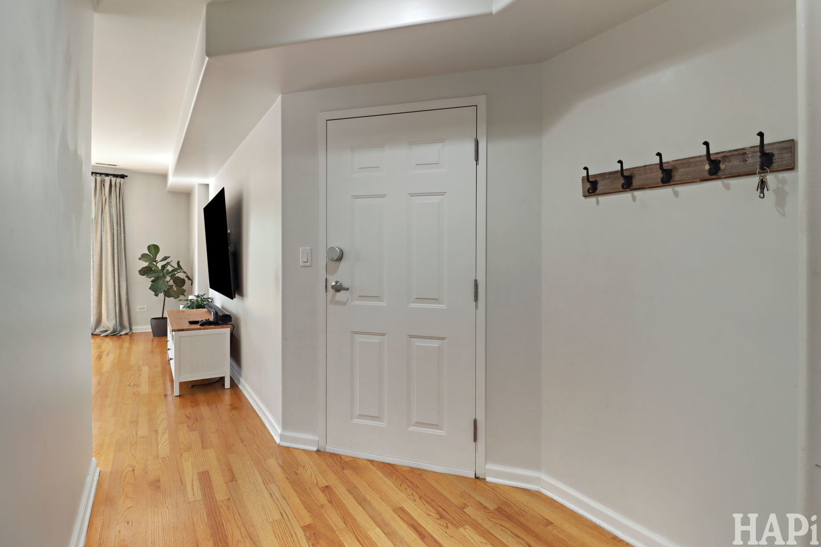 4716 W Addison Street Unit: 2E