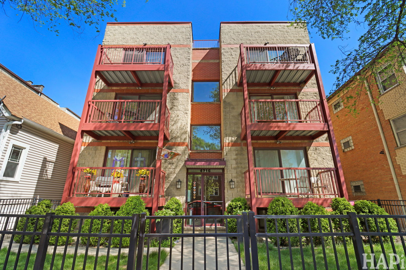 4716 W Addison Street Unit: 2E