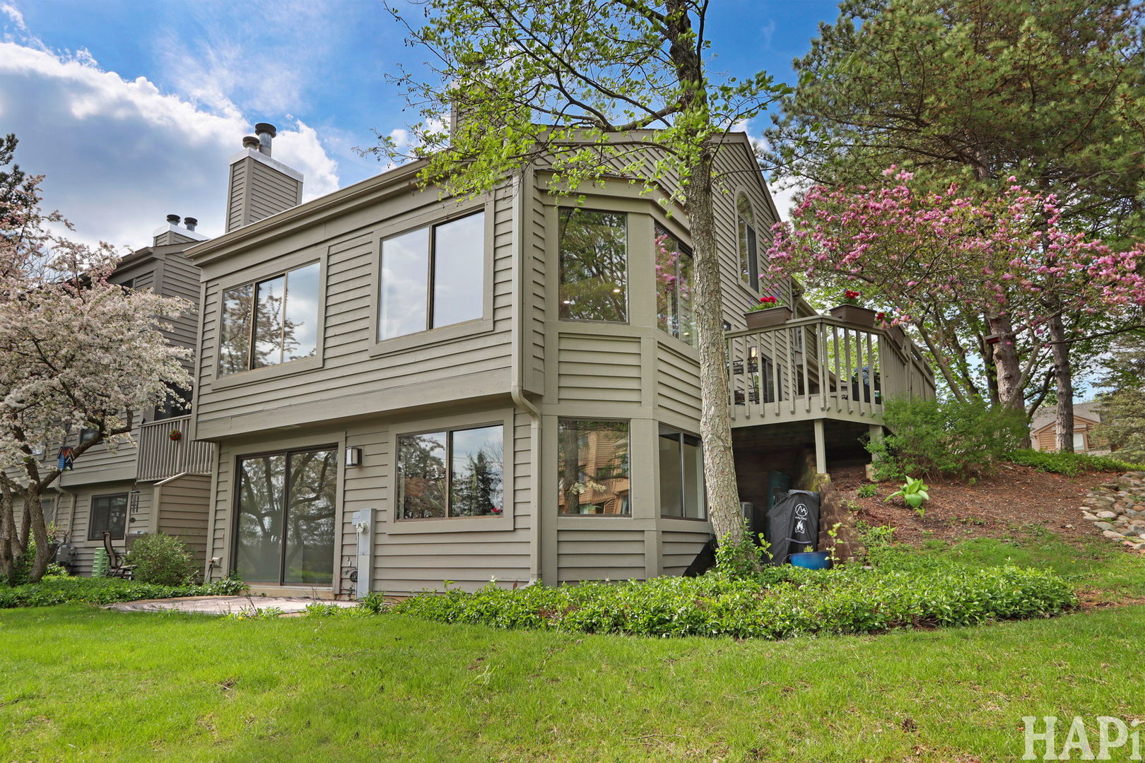 897 Longmeadow Court Unit: 1044