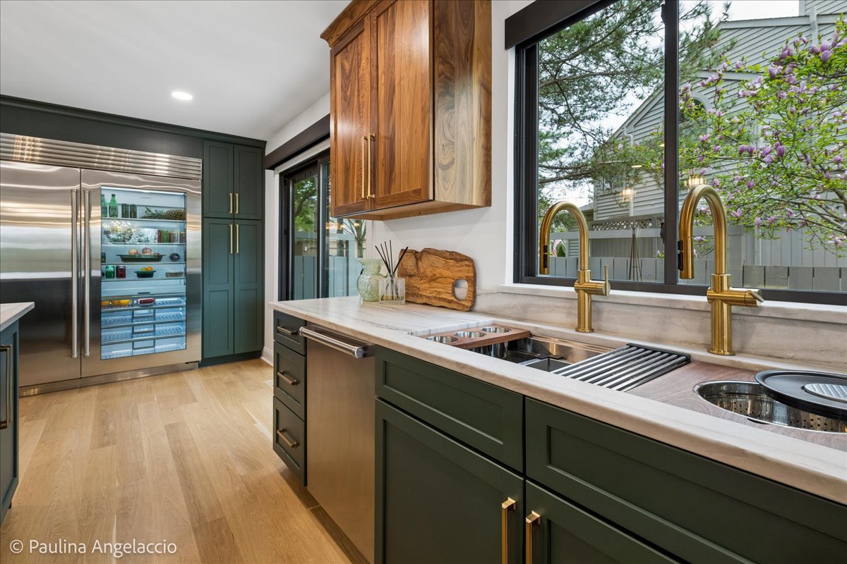 897 Longmeadow Court Unit: 1044