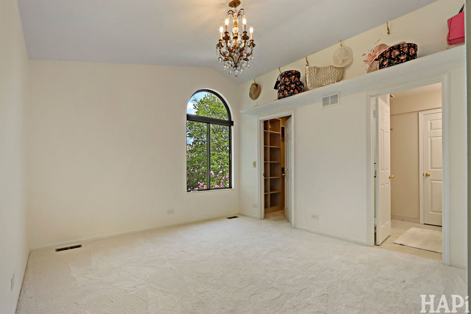 897 Longmeadow Court Unit: 1044