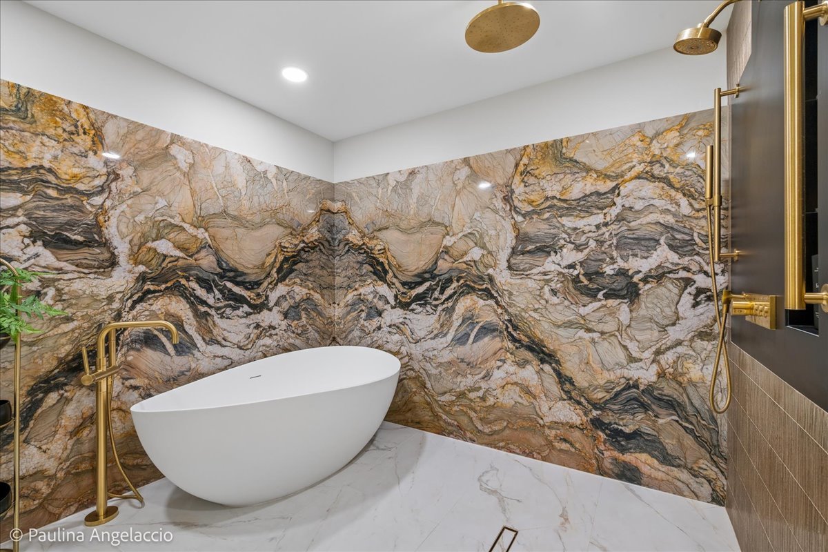 897 Longmeadow Court Unit: 1044
