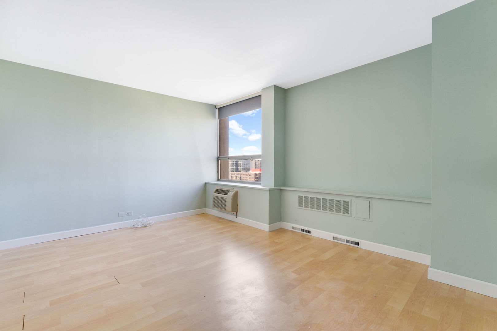 1355 N Sandburg Terrace Unit: 1601D
