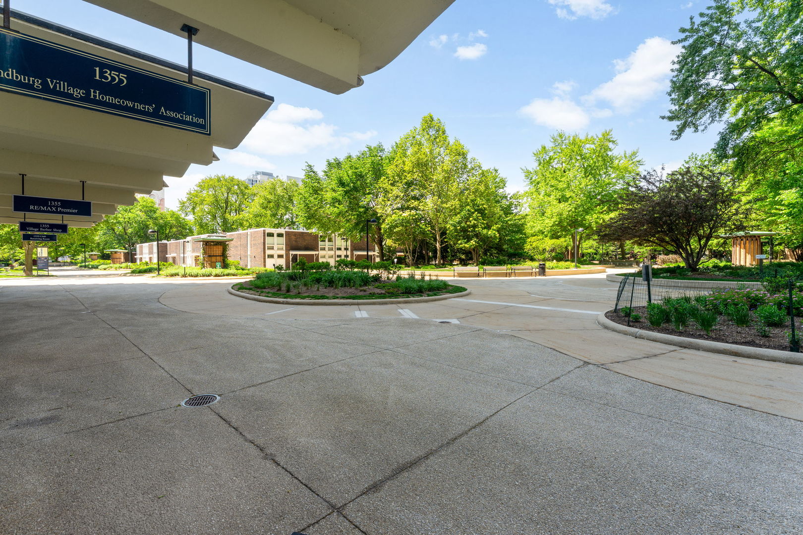 1355 N Sandburg Terrace Unit: 1601D