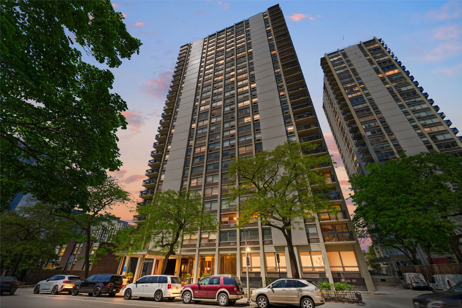 1355 N Sandburg Terrace Unit: 1601D