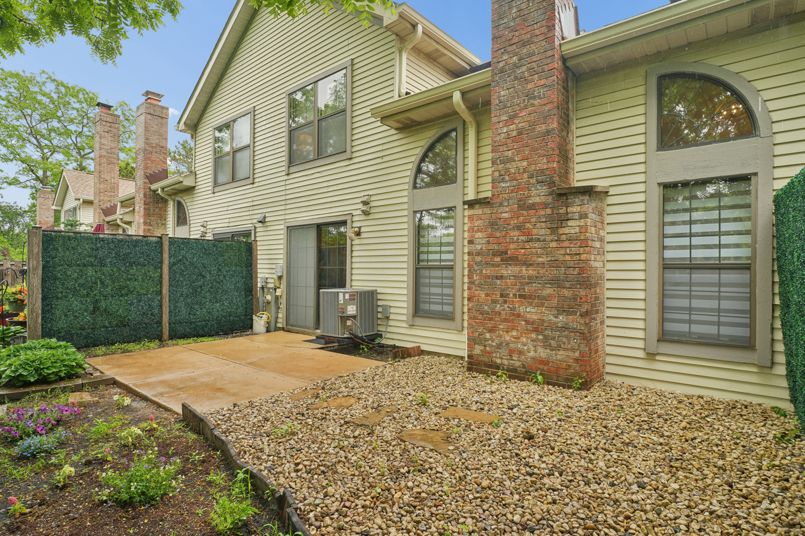 870 N Auburn Woods Drive