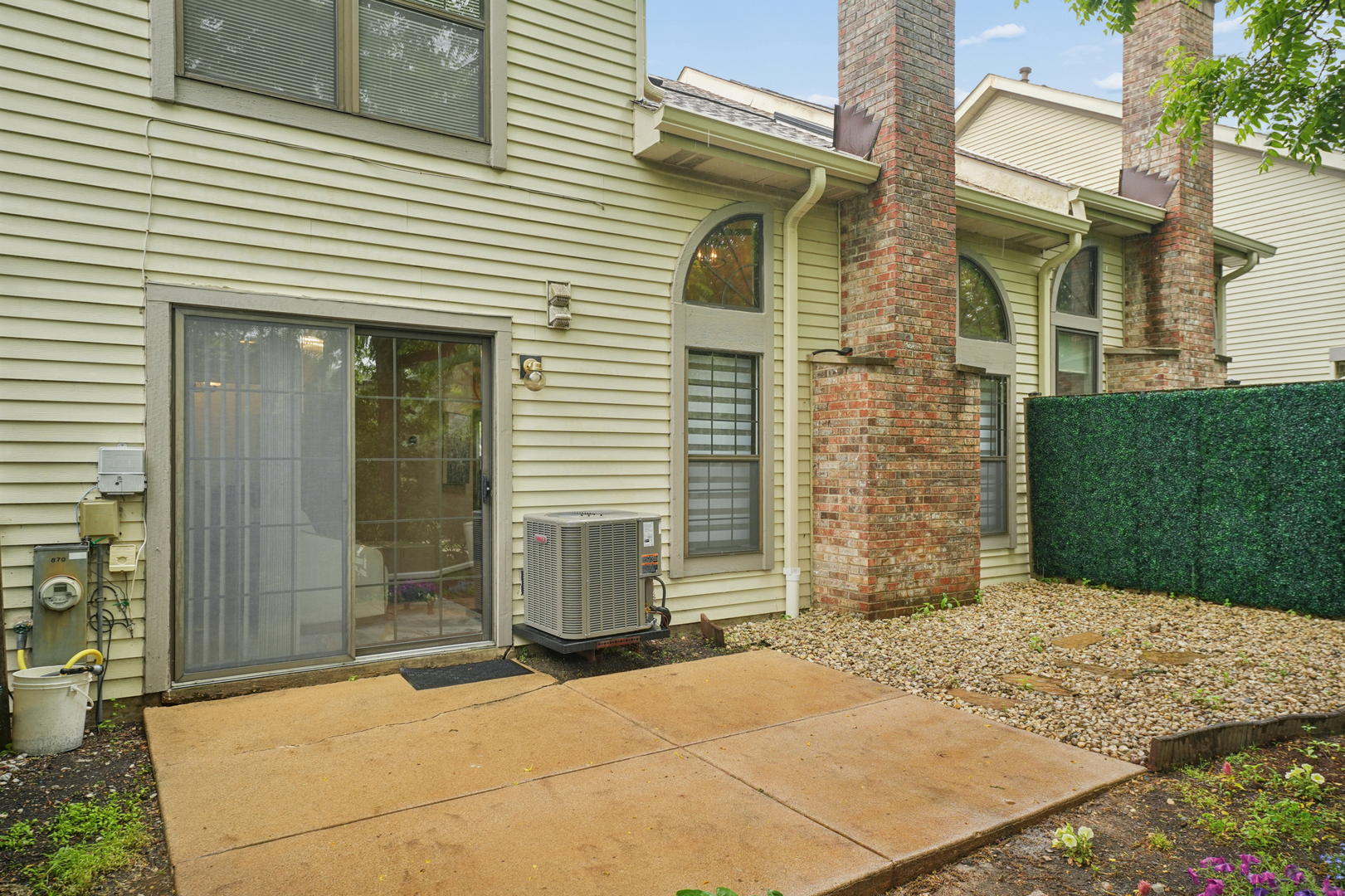 870 N Auburn Woods Drive