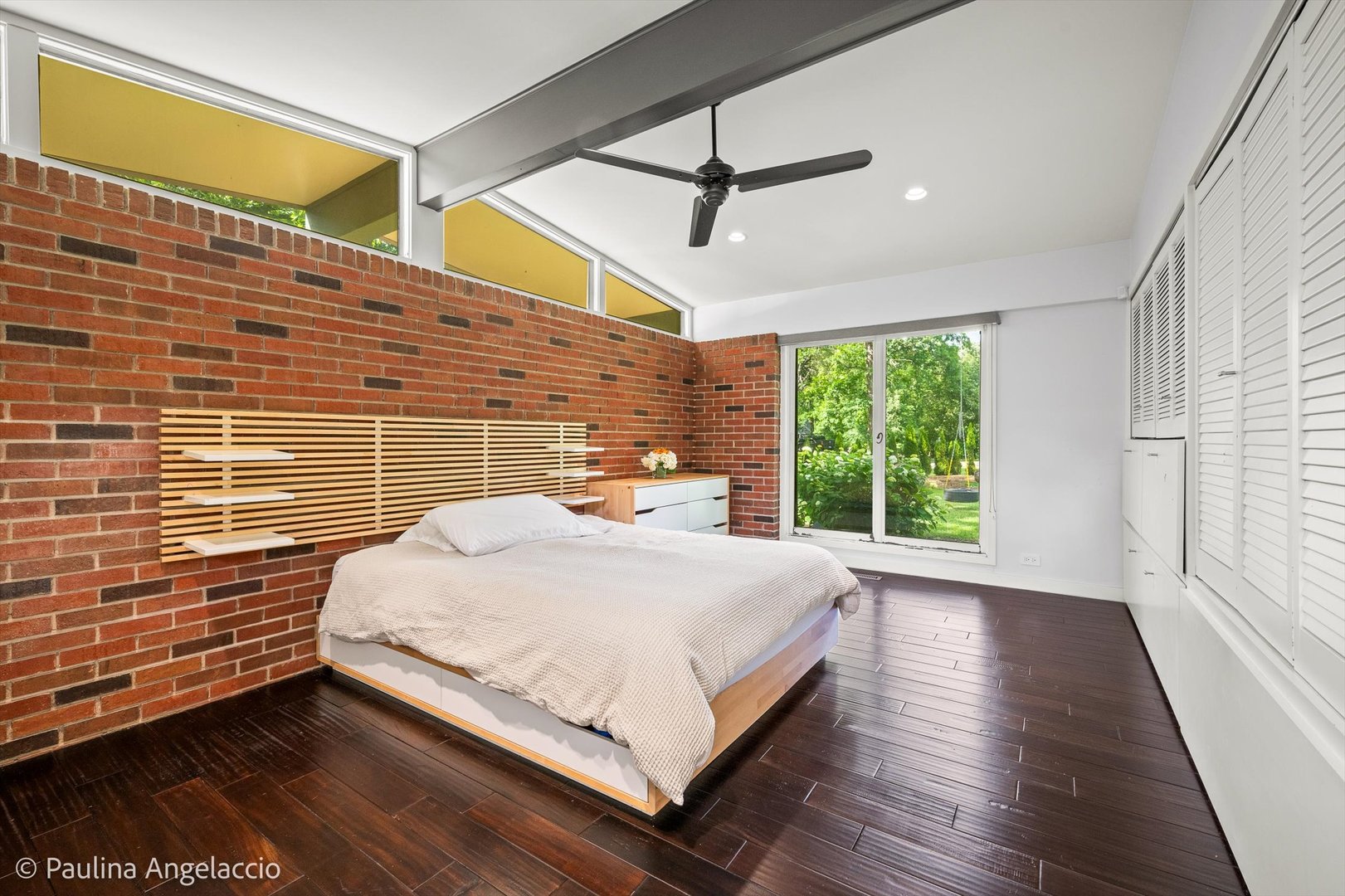 27 Barrington Bourne