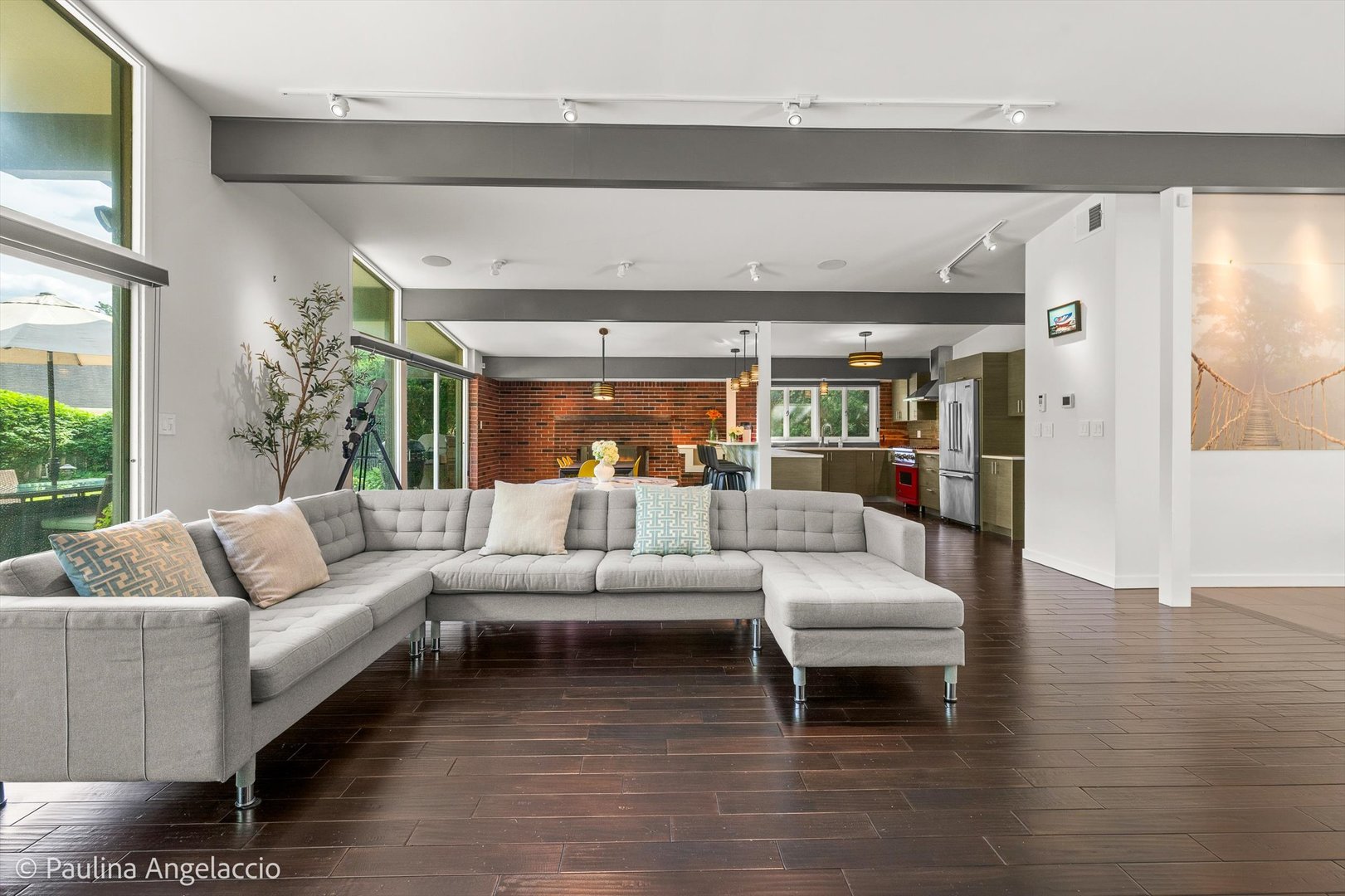 27 Barrington Bourne