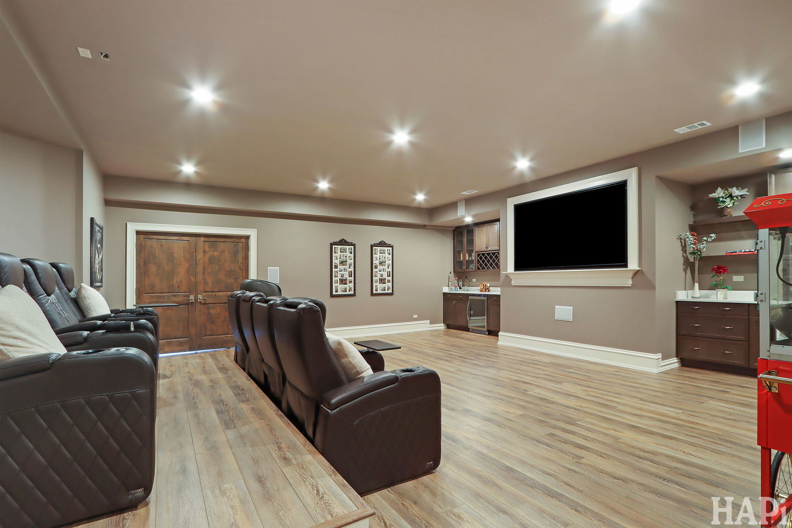 18 Enclave Court