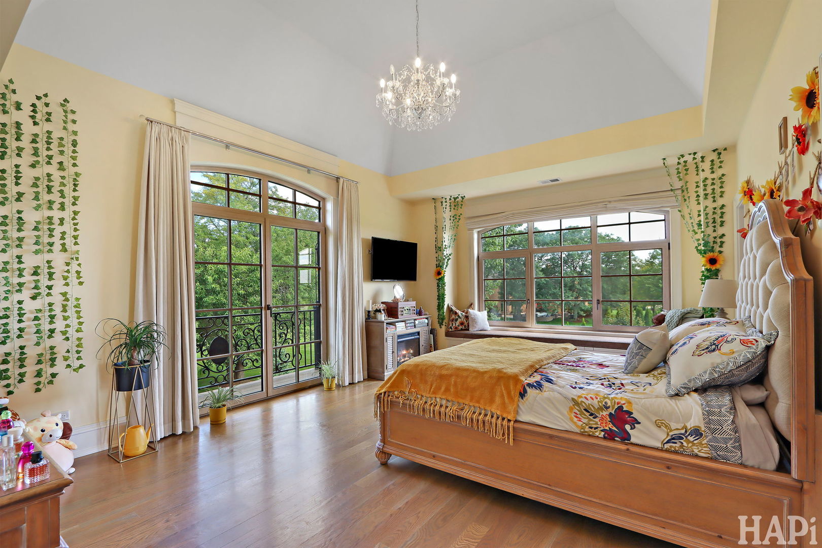 18 Enclave Court