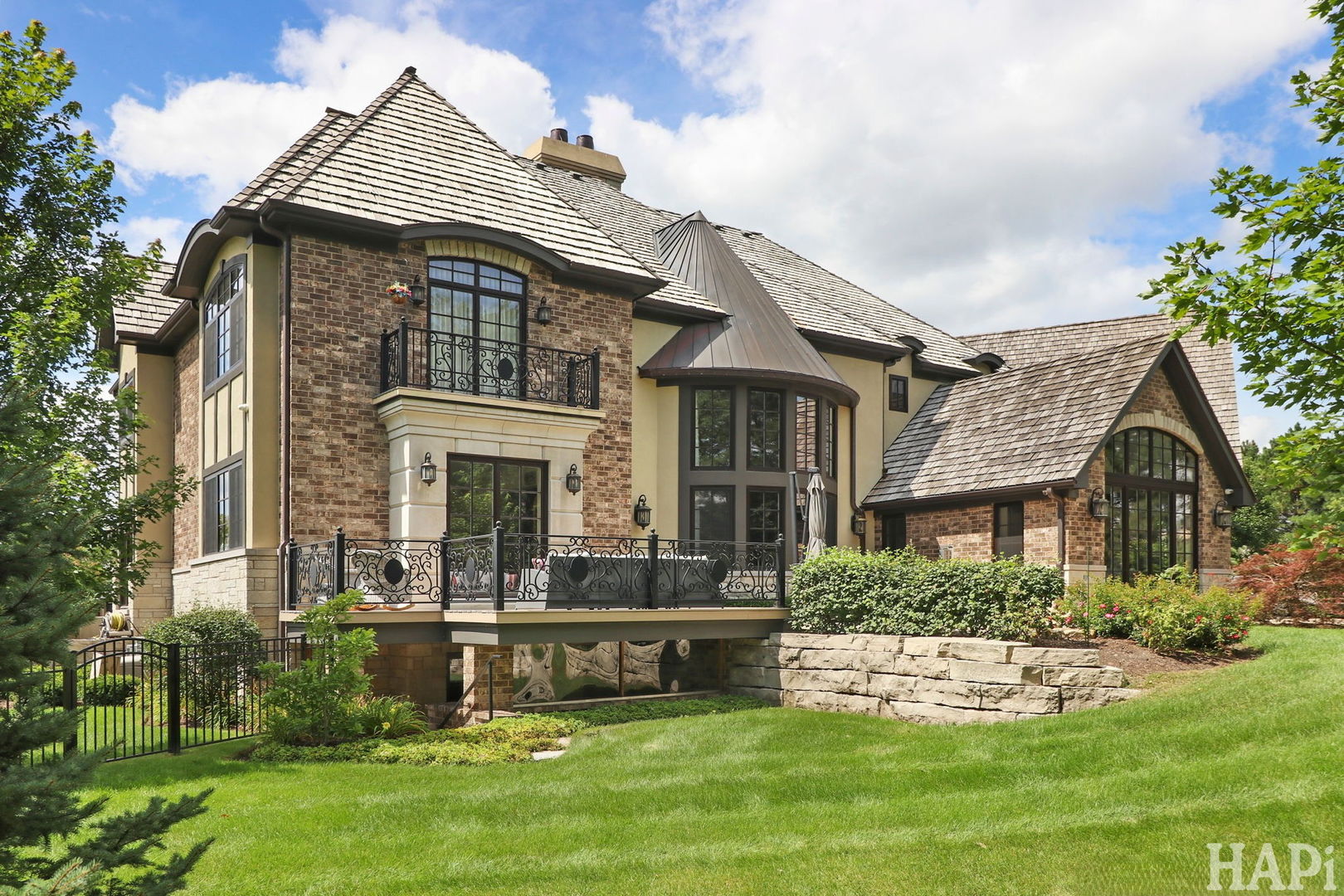 18 Enclave Court