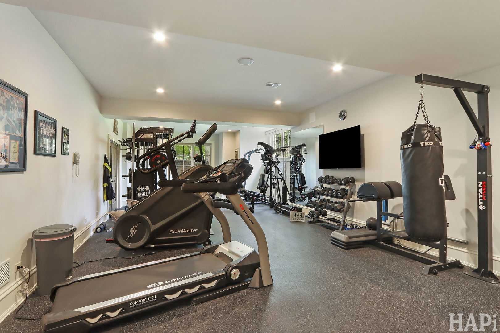 18 Enclave Court