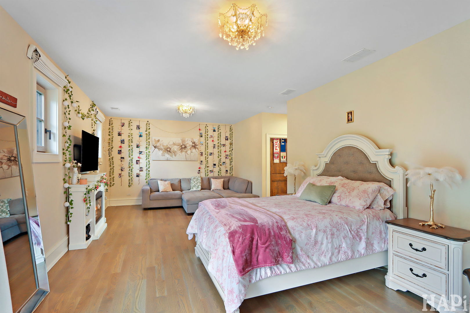18 Enclave Court