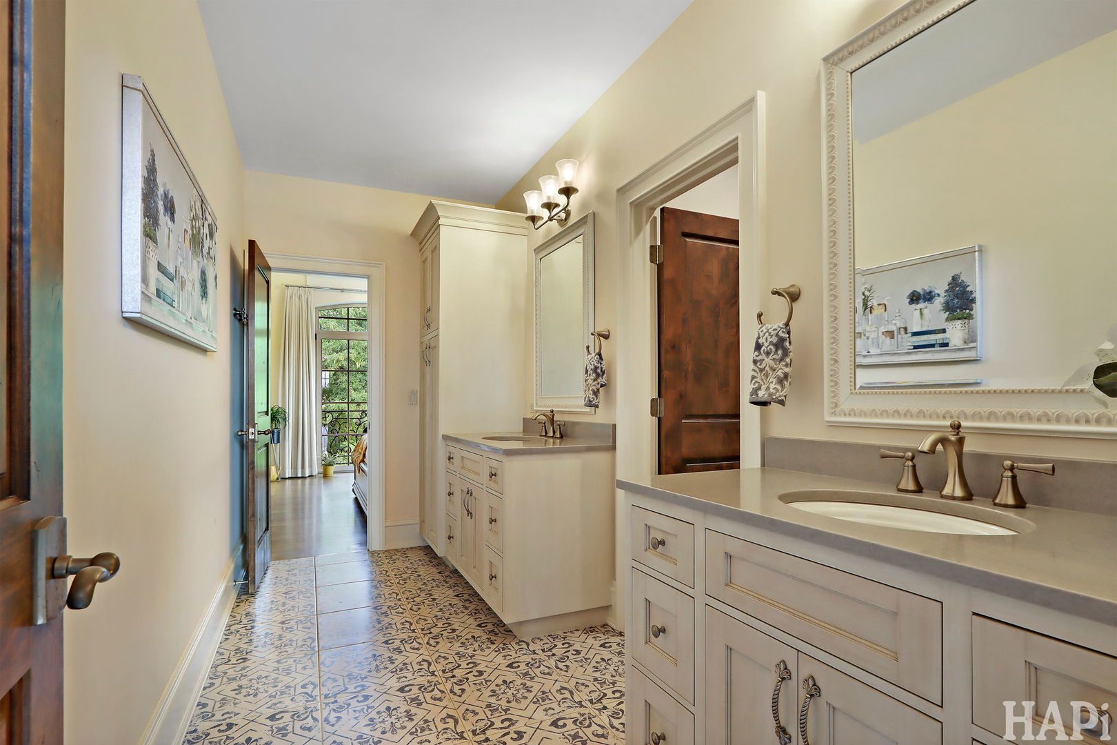 18 Enclave Court