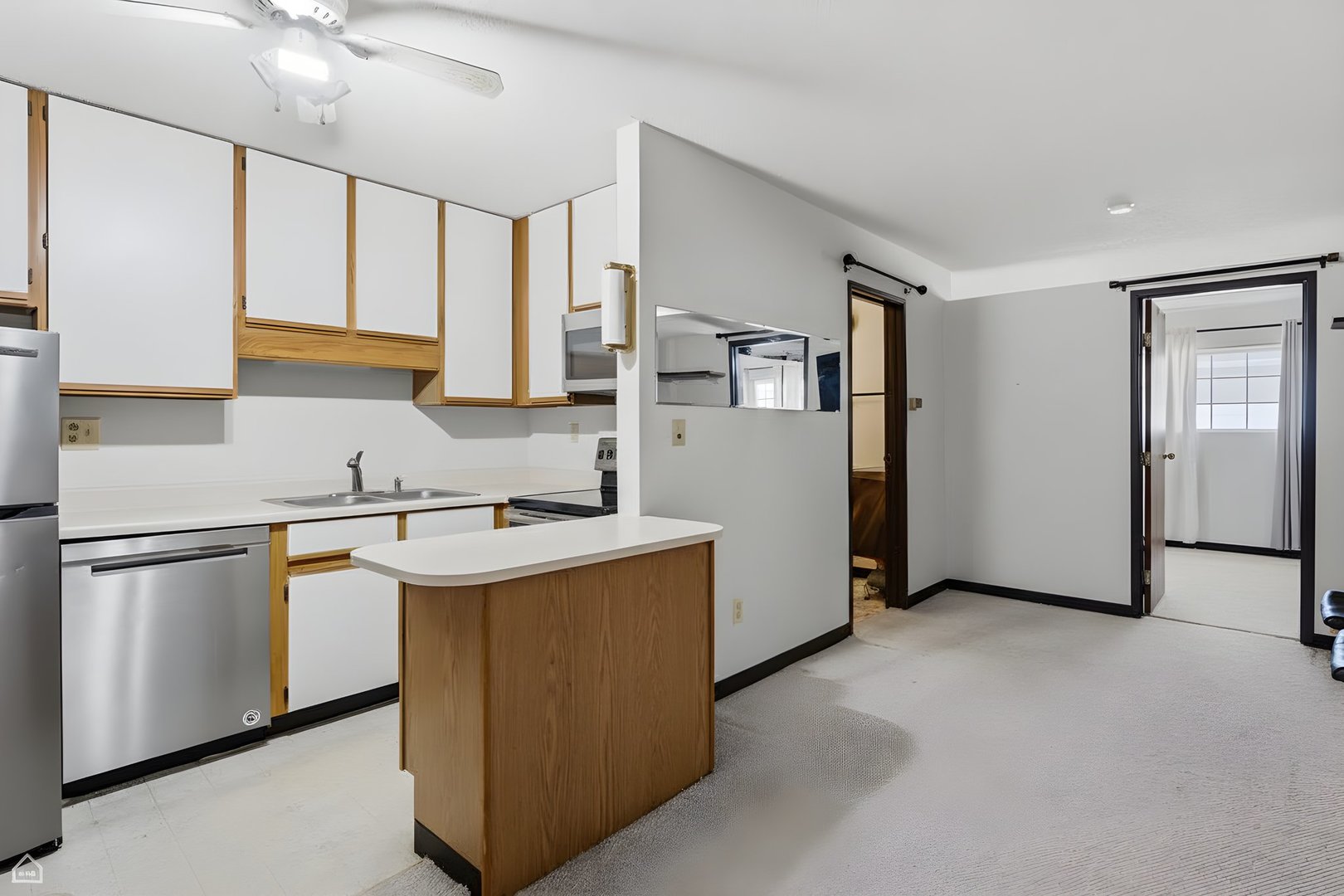 3130 W Monroe Street Unit: 107