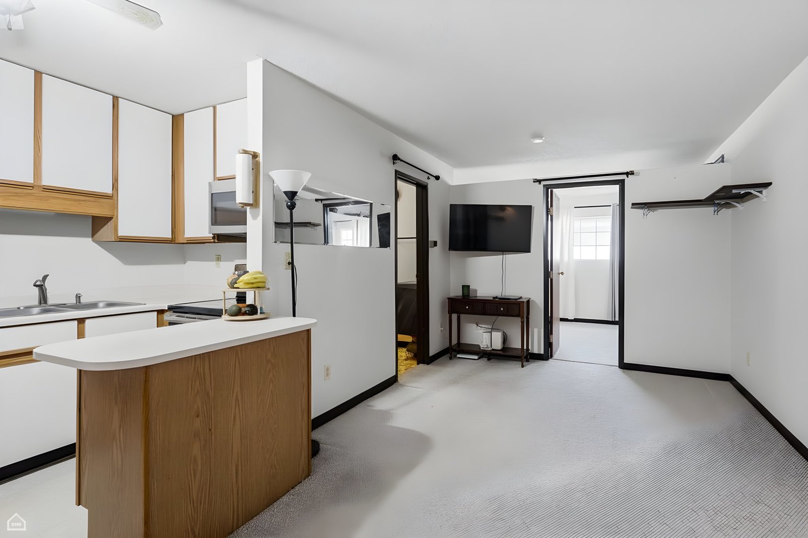 3130 W Monroe Street Unit: 107