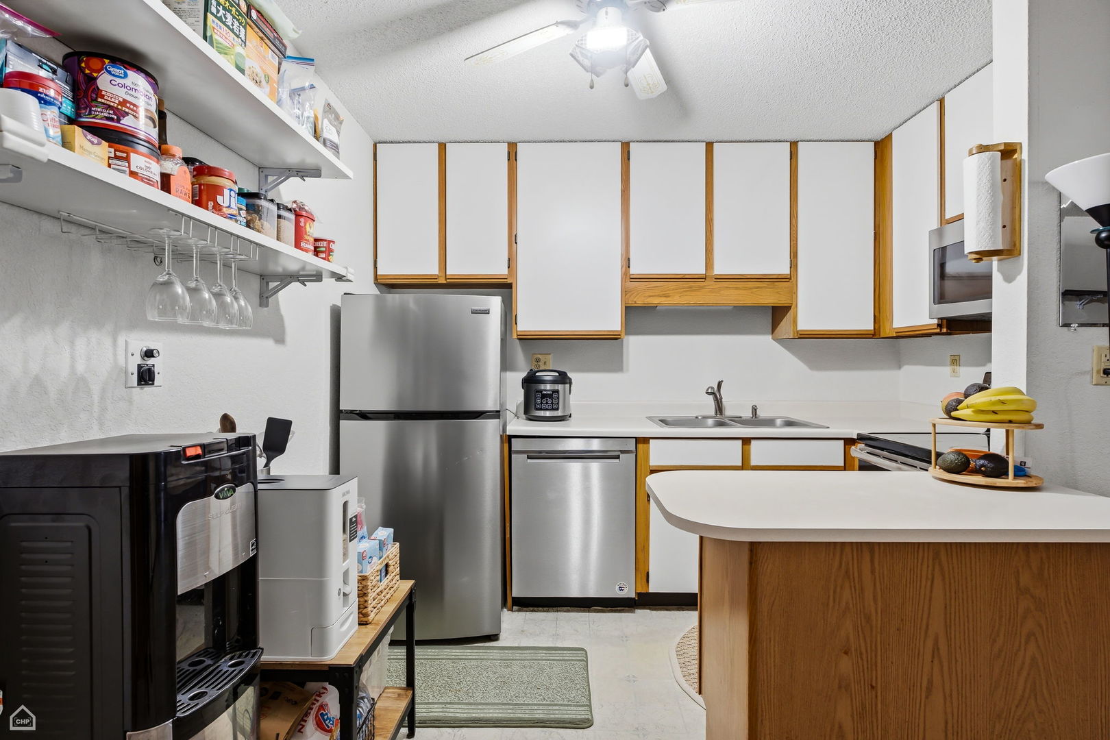 3130 W Monroe Street Unit: 107