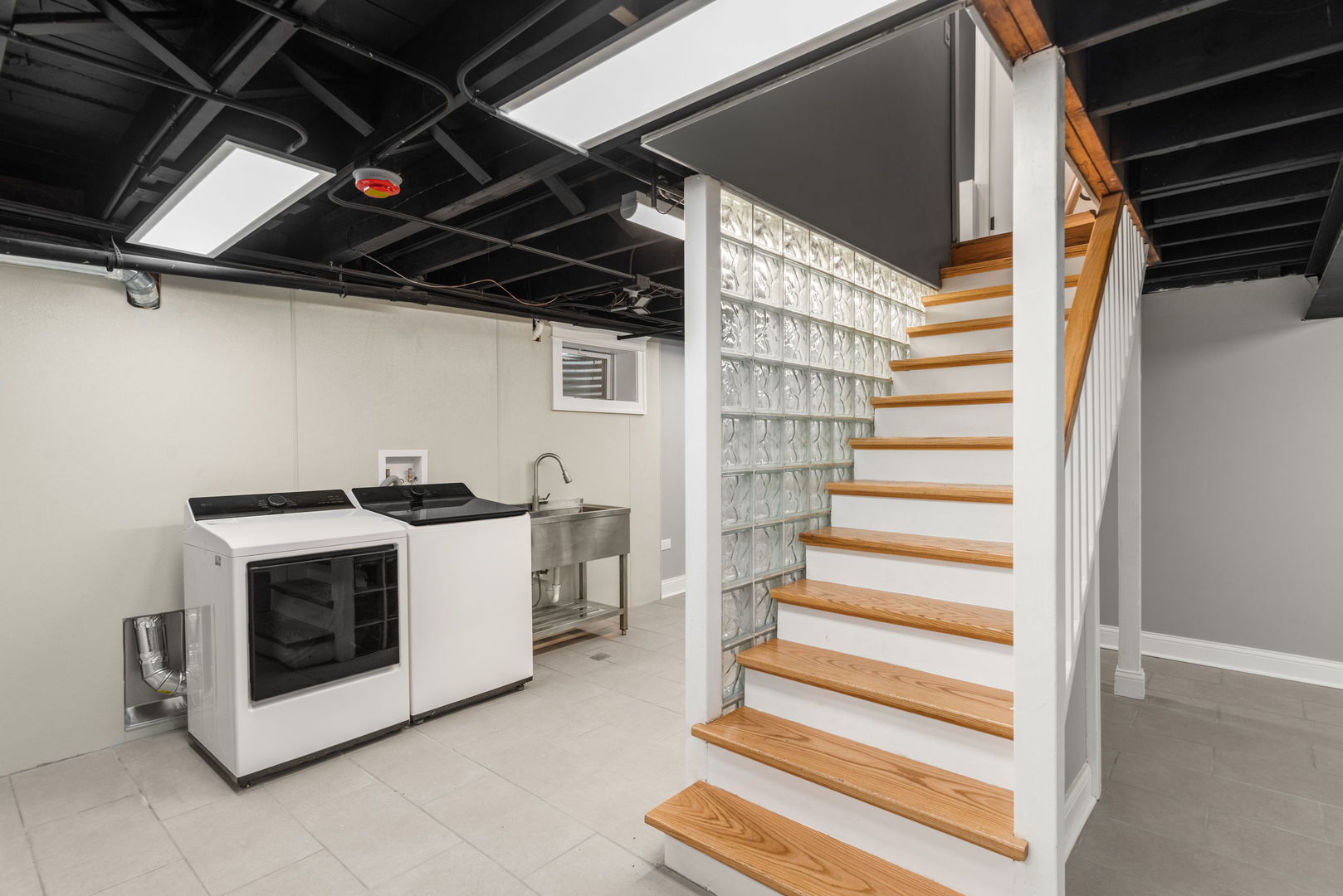 1010 W Elm Street