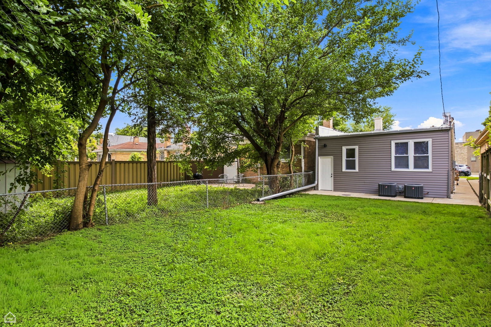 7120 W Highland Avenue