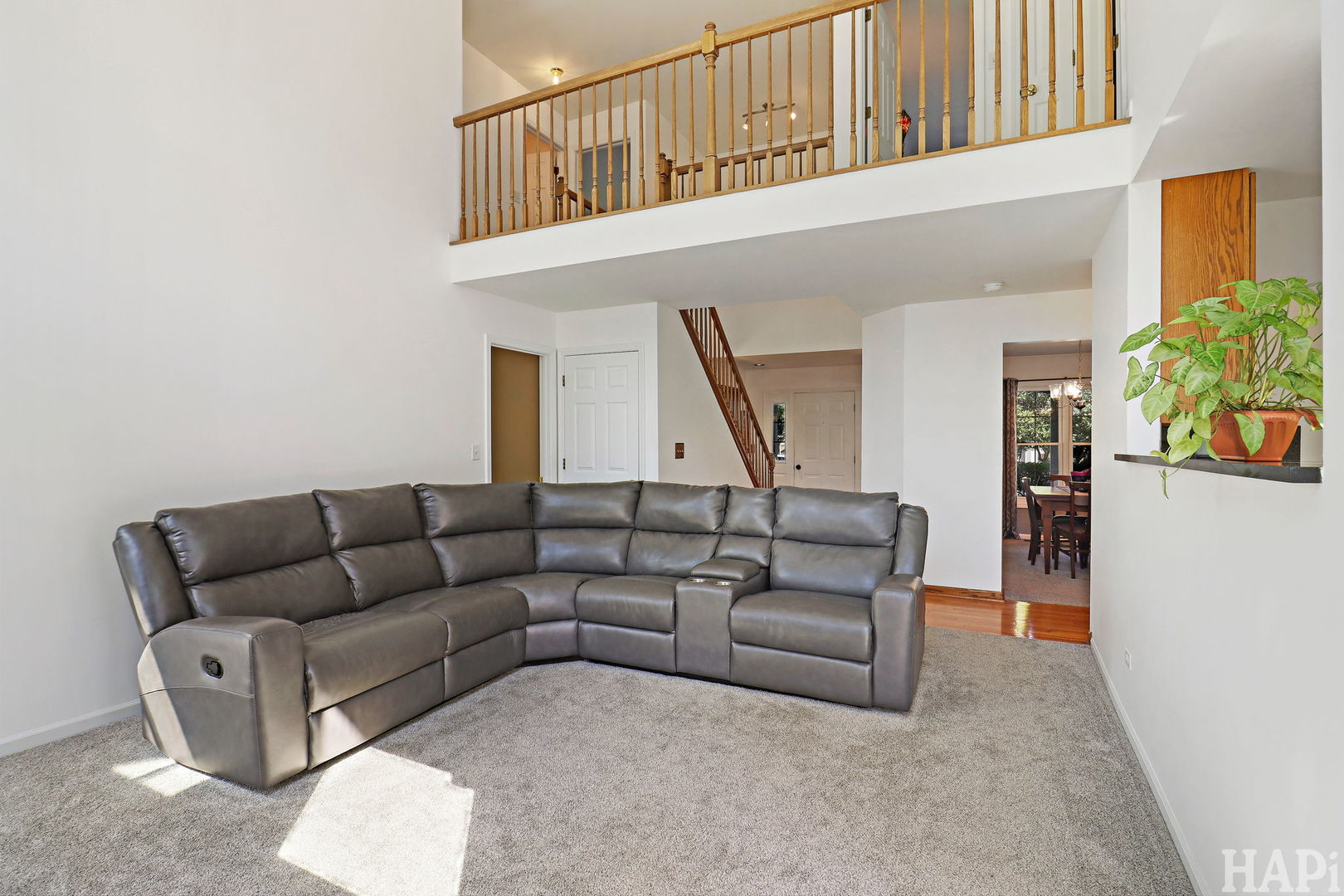 1446 Kingsbury Court