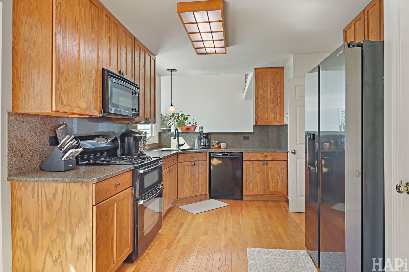1446 Kingsbury Court