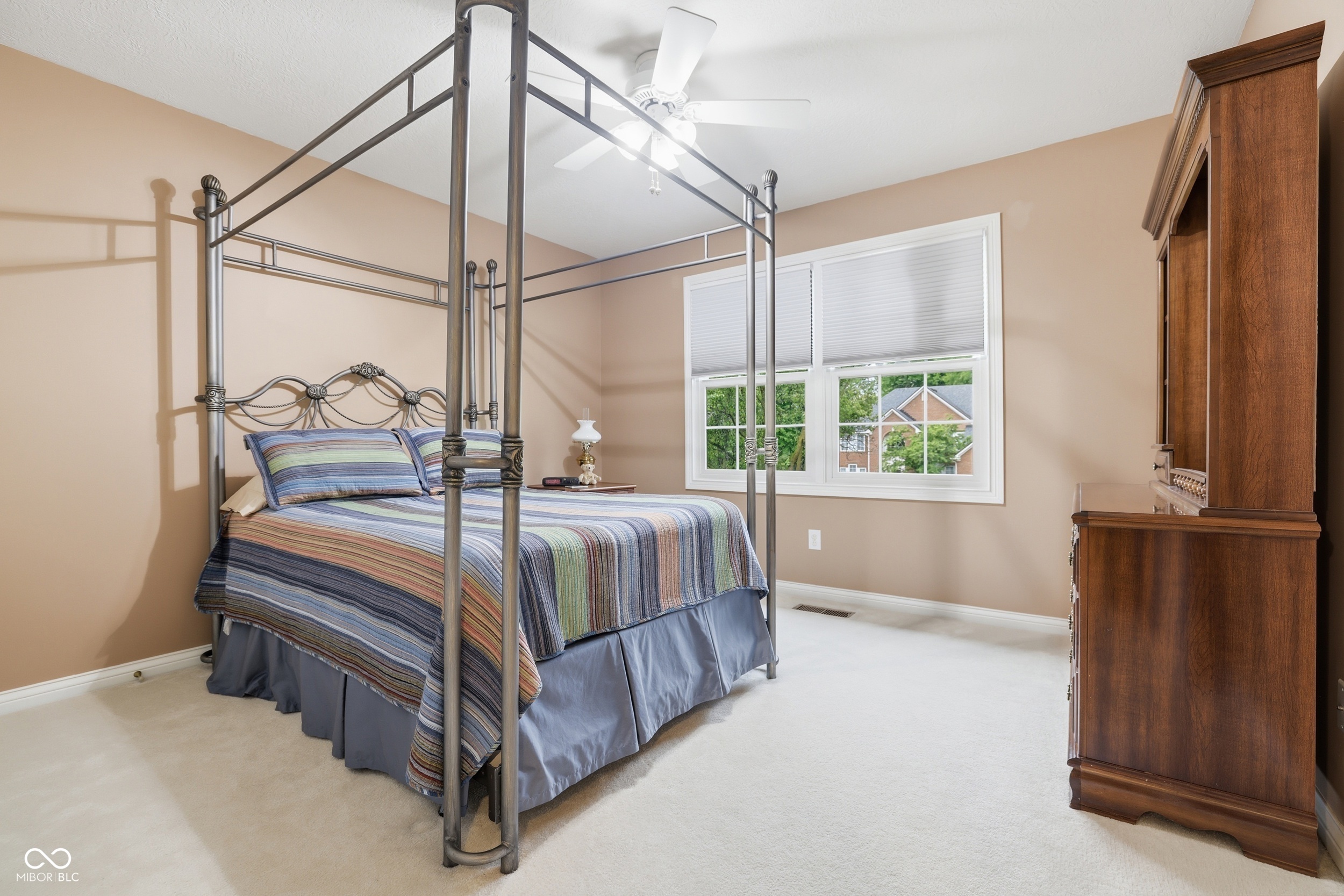 5767 Meadowlark Place