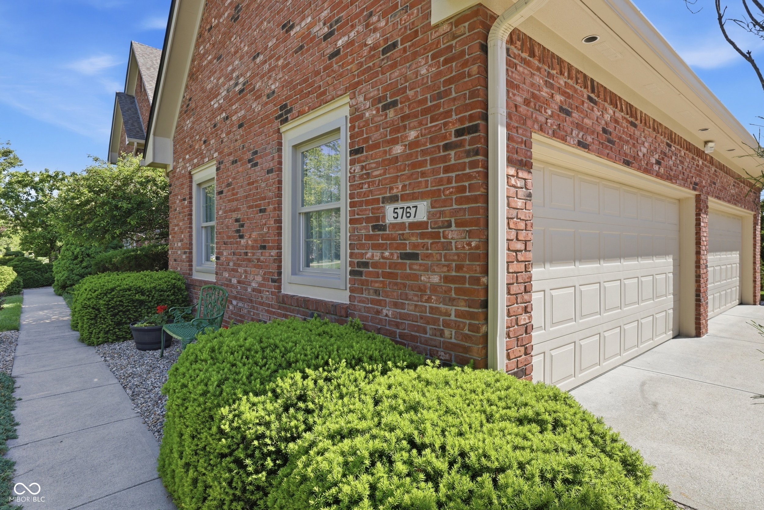5767 Meadowlark Place