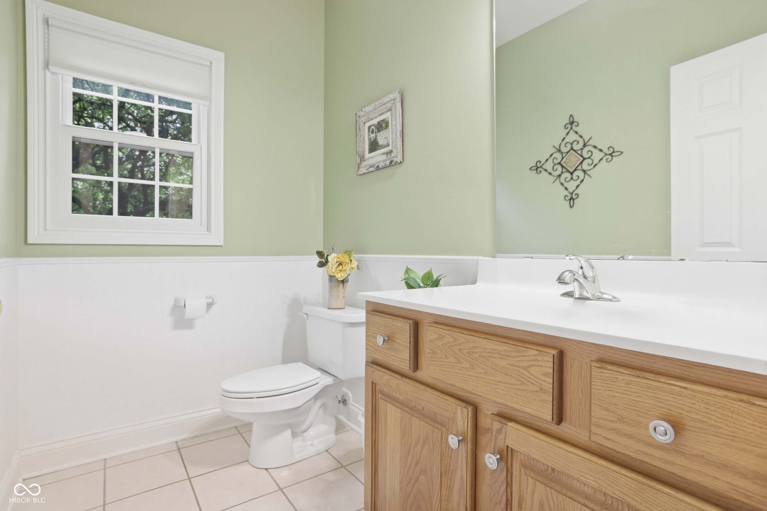 5767 Meadowlark Place