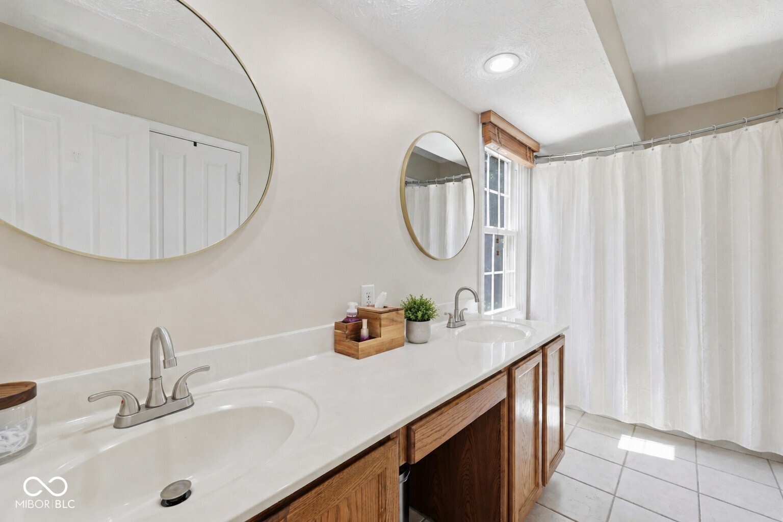 13456 Winamac Court